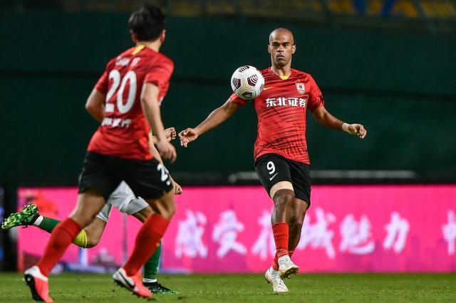 九五至尊棋牌-伤不起！亚冠金靴自我正名 无他让亚泰前景堪忧？